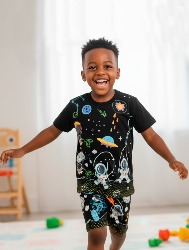 CAMISETA - FESTA NO ESPAÇO - PRETA