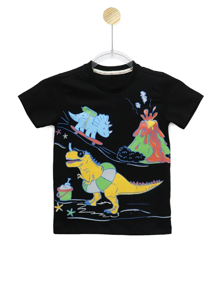 CAMISETA - DINO NA PRAIA - PRETO