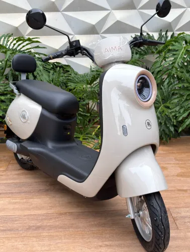BICICLETA SCOOTER ELÉTRICA AIMA LUNA BLISS BEGE,  (AUTOPROPELIDO) P/ USO ADULTO, MOTOR 800W, BATERIA LITIO 48V24AH,