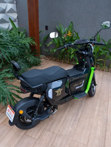 BICICLETA ELÉTRICA SCOOTER BIVOLT ENGIE G08 U2 1000W PRETA