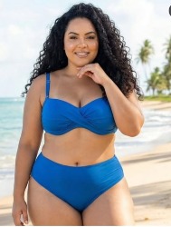 Bíquini gata bronzeada